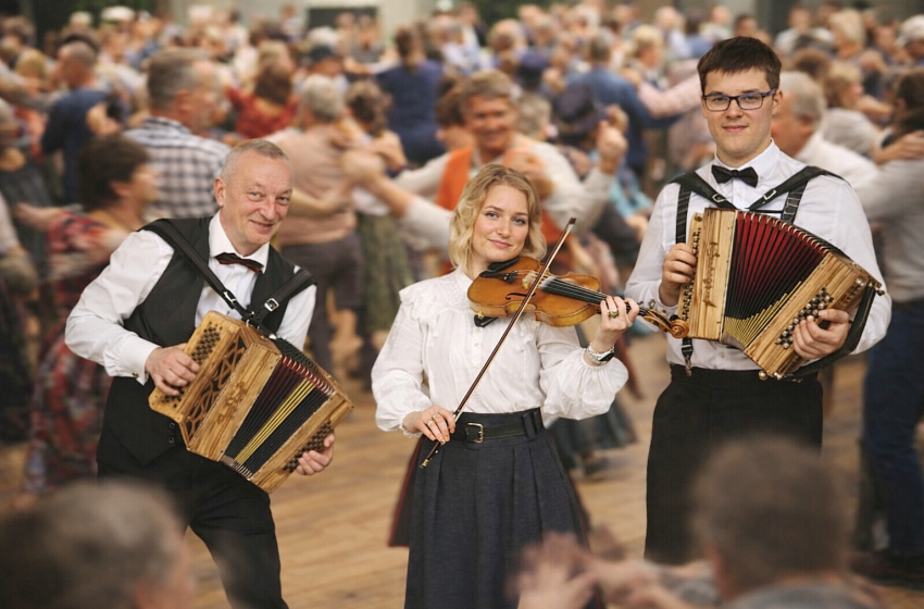  Balandžio 23 d. Balbieriškyje – tradicinių šokių vakaras su gyva muzika: kviečia susiburti bendruomenę