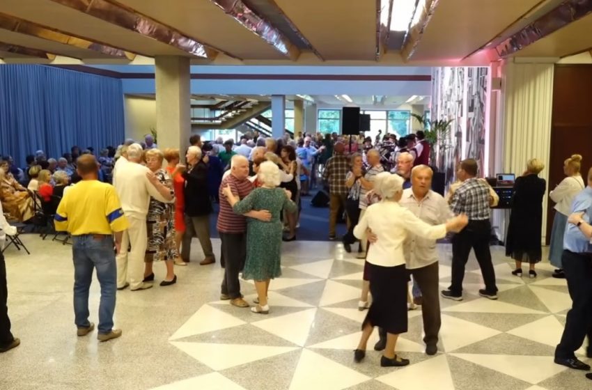  Alytuje vėl skambės muzika ir suksis poros: balandžio 13 ir 27 dienomis – smagūs šokiai senjorams