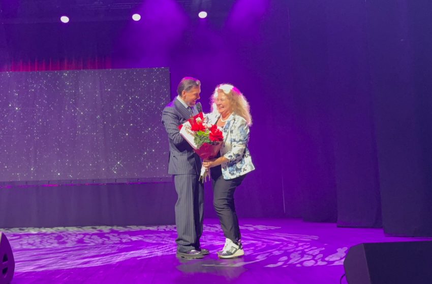  Netikėtas lūžis koncerto metu: Kėdainiuose Igoris Jarmolenka sustabdė pasirodymą