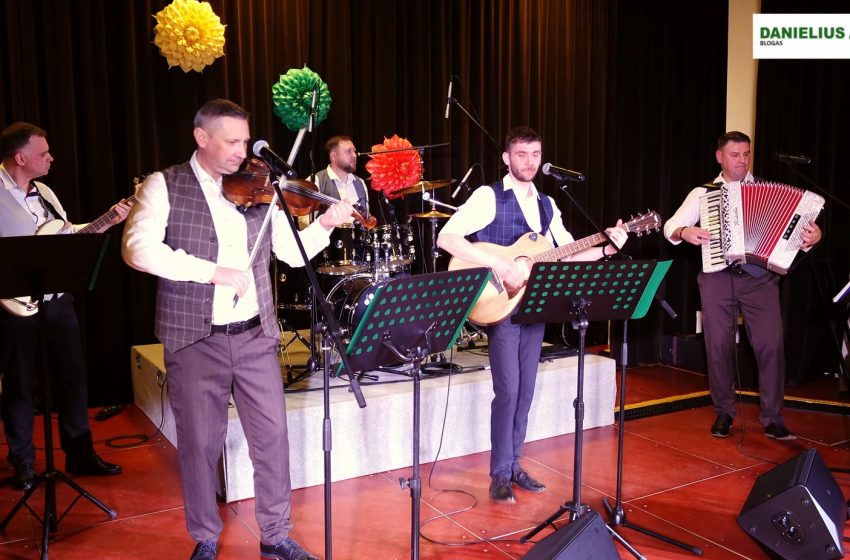  Jei gegužį nežydi žiedai – Balbieriškio kapela „Temela”