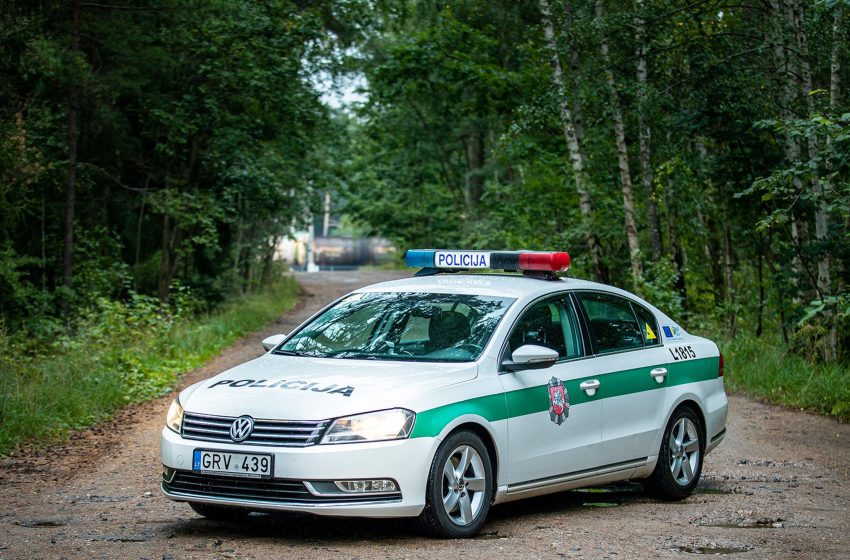  Alytaus ir Lazdijų kriminalų suvestinė: smurtas, 2 tūkst. eurų vagystė, įtariami narkotikai ir nelegalūs ginklai
