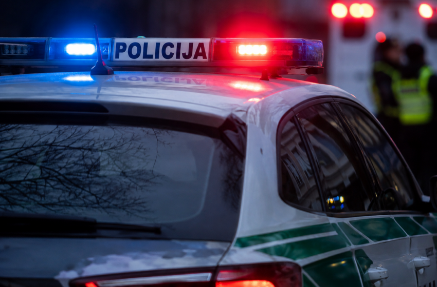  Alytaus apskrities įvykių suvestinė: sukčiai išviliojo 3350 eurų, Prienuose – policijos gaudynės, Varėnos rajone rasti du mirę žmonės
