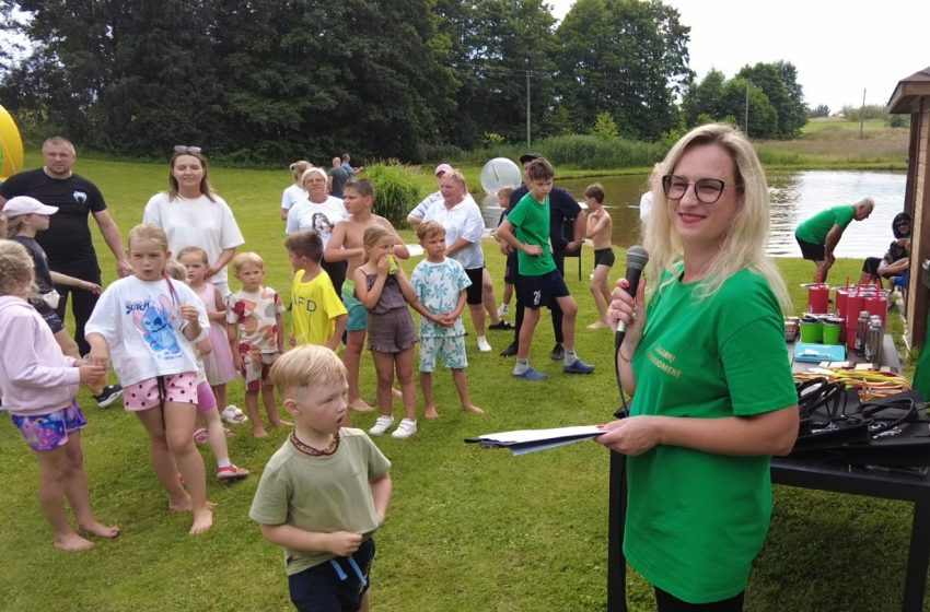 Kai sportas suvienija: Žagariuose – šventė, kurioje laimėjo bendrystė (video)