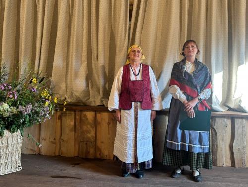 Margioniu-klojimo-teatro-rezisiere-Rimute-Aviziniene-kaireje